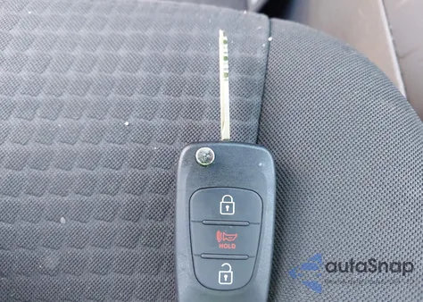 2013 Kia Soul z USA, uszkodzony, nr VIN KNDJT2A52D7483151